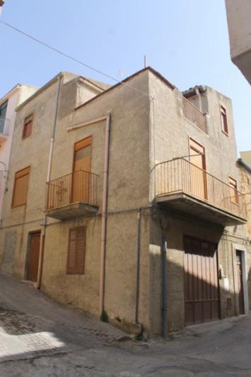 Image No.2-3 Bed Townhouse for sale