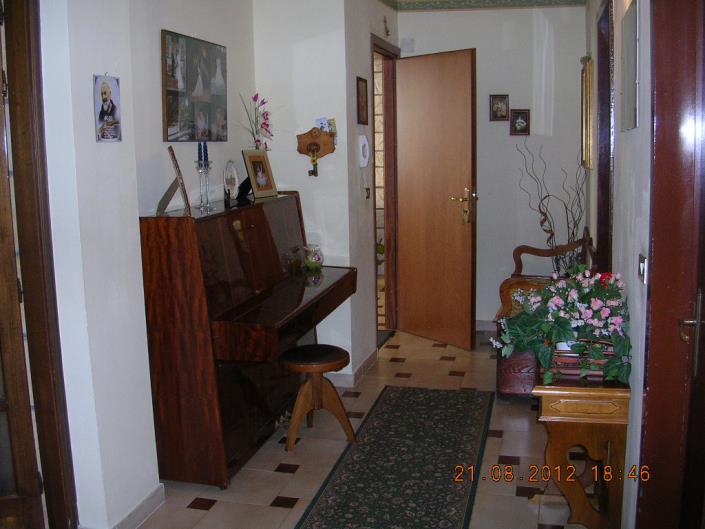 Image No.10-4 Bed Villa for sale