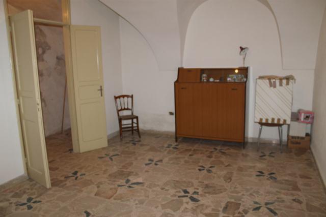 Image No.11-3 Bed Townhouse for sale