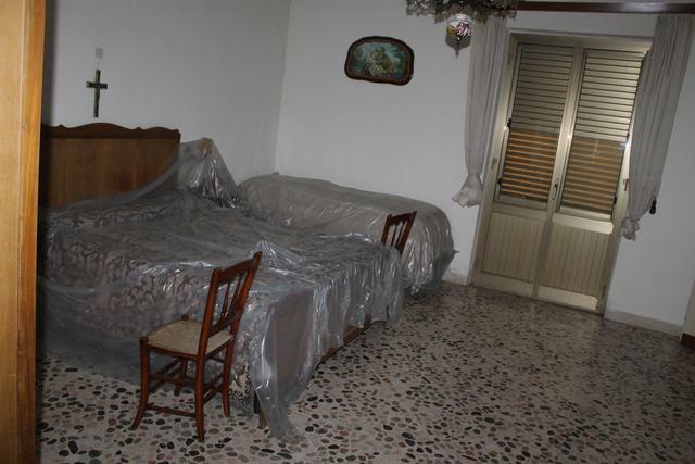 Image No.14-3 Bed Townhouse for sale