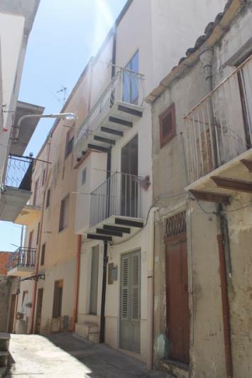 Image No.2-Maison de ville de 2 chambres à vendre à Cianciana