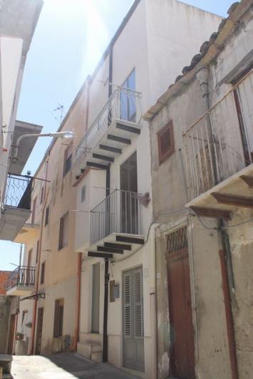 Image No.3-Maison de ville de 2 chambres à vendre à Cianciana