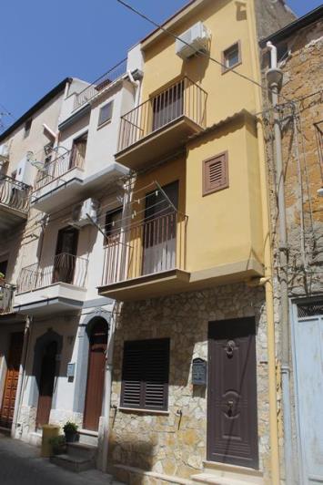 Image No.2-Maison de ville de 2 chambres à vendre à Cianciana