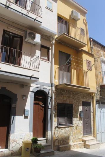 Image No.1-Maison de ville de 2 chambres à vendre à Cianciana