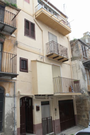 1 - Cianciana, Townhouse