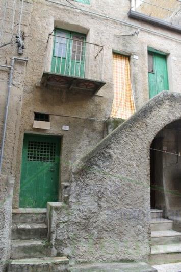 Image No.10-2 Bed Townhouse for sale