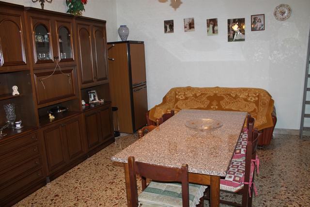 Image No.9-2 Bed Townhouse for sale