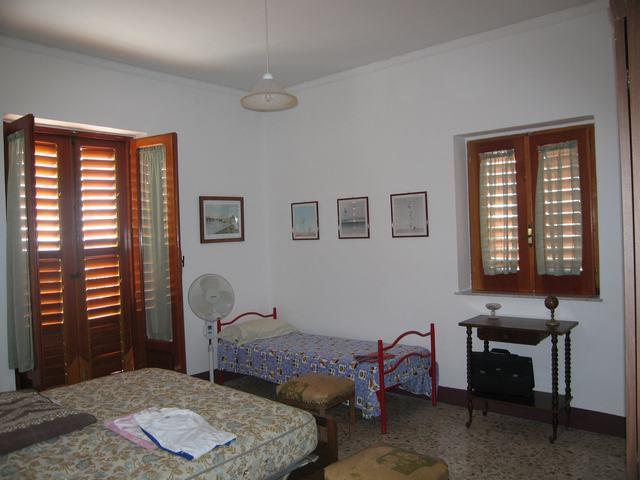 Image No.15-3 Bed Villa for sale