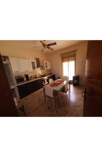 Image No.11-3 Bed House for sale