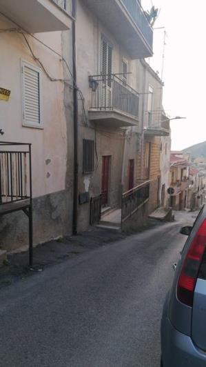 Image No.14-1 Bed House for sale