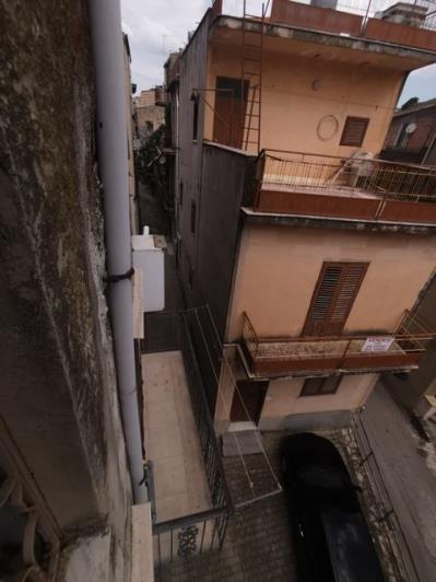 Image No.21-3 Bed Townhouse for sale