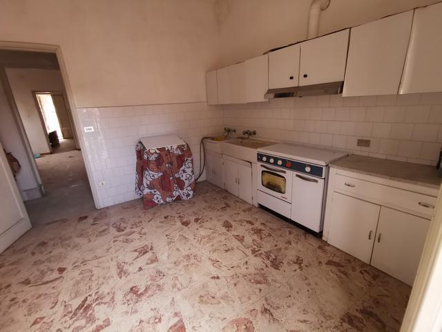 Image No.29-3 Bed Townhouse for sale