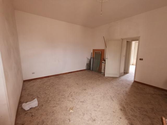 Image No.34-3 Bed Townhouse for sale