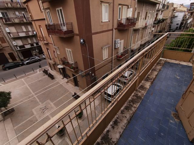 Image No.47-3 Bed Townhouse for sale