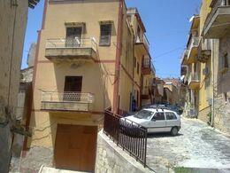 Image No.8-3 Bed Townhouse for sale