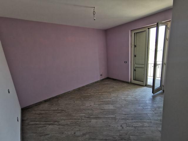 Image No.23-2 Bed Apartment for sale