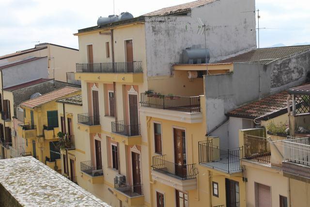 Image No.39-3 Bed Townhouse for sale