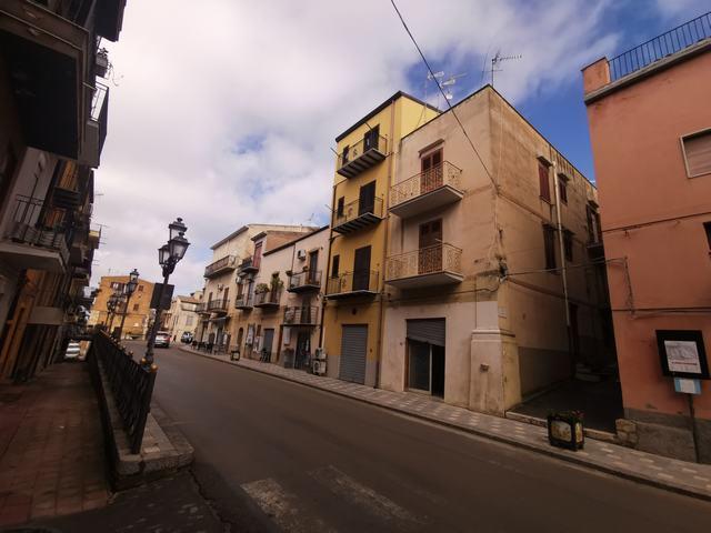 Image No.49-3 Bed Townhouse for sale