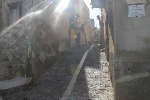 Image No.3-1 Bed Townhouse for sale