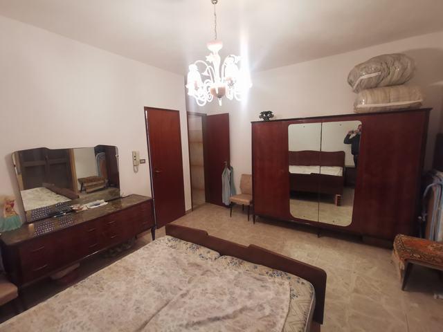 Image No.18-2 Bed Townhouse for sale