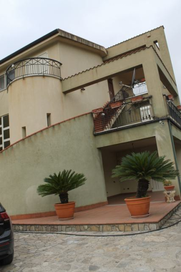 Image No.45-4 Bed Villa for sale