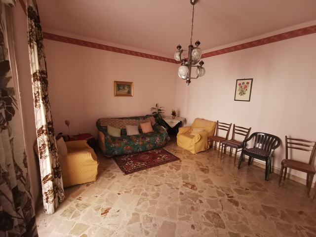 Image No.15-3 Bed Townhouse for sale