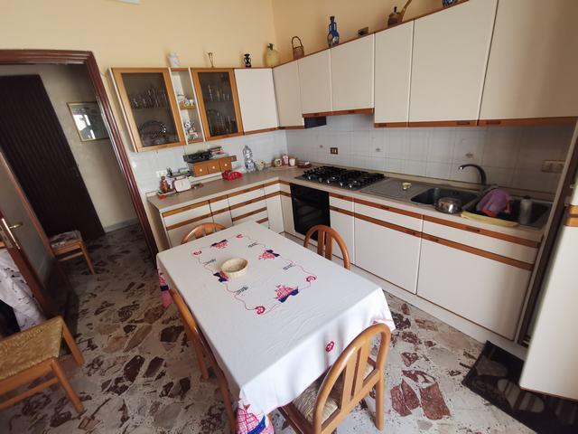 Image No.22-3 Bed Townhouse for sale