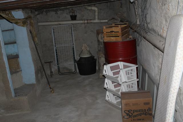 Image No.2-2 Bed Townhouse for sale