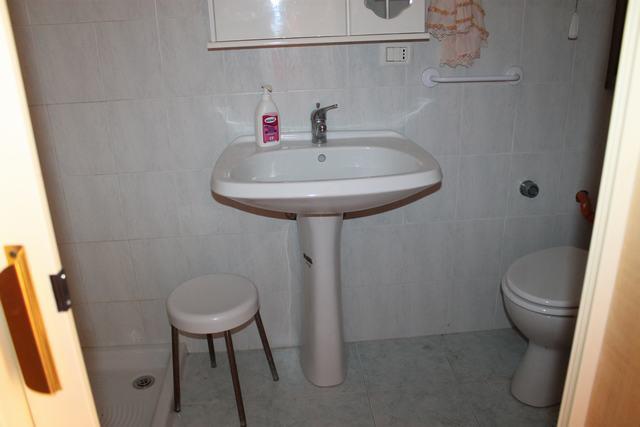 Image No.9-2 Bed Townhouse for sale