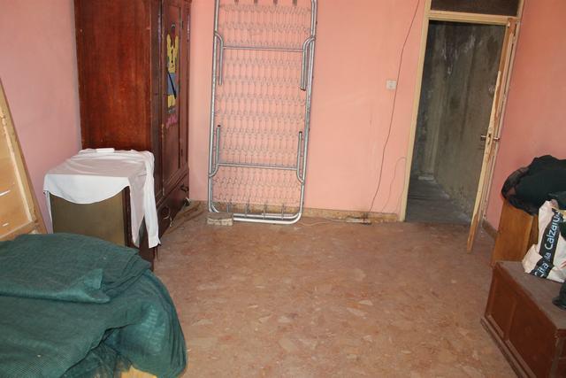 Image No.12-2 Bed Townhouse for sale