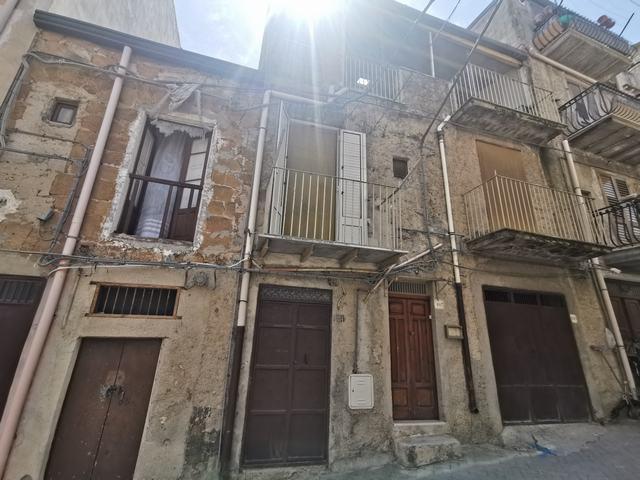 Image No.1-2 Bed Townhouse for sale