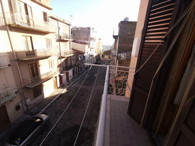 Image No.33-3 Bed Townhouse for sale