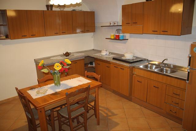 Image No.14-2 Bed Townhouse for sale