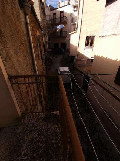 Image No.33-3 Bed Townhouse for sale