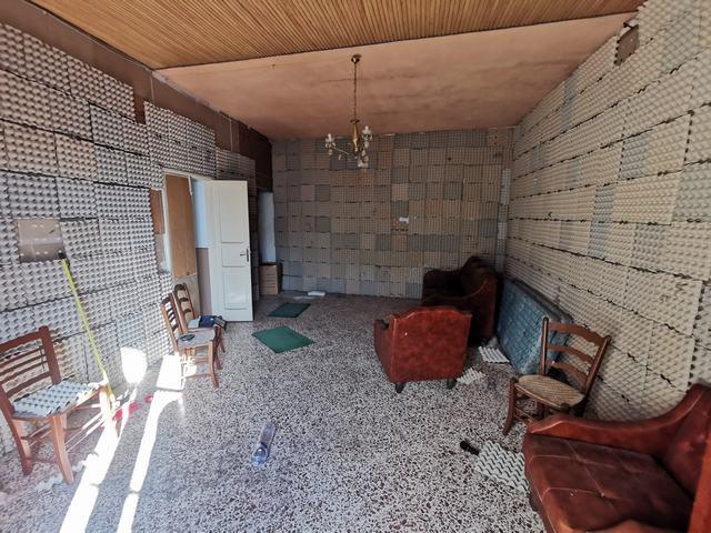 Image No.9-2 Bed Townhouse for sale