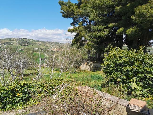 Image No.15-1 Bed Country House for sale