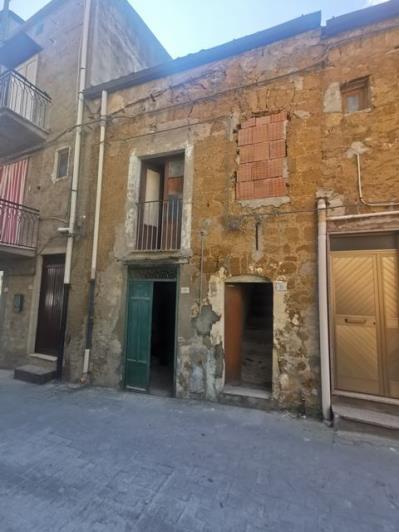 Image No.1-Maison de ville de 2 chambres à vendre à Cianciana