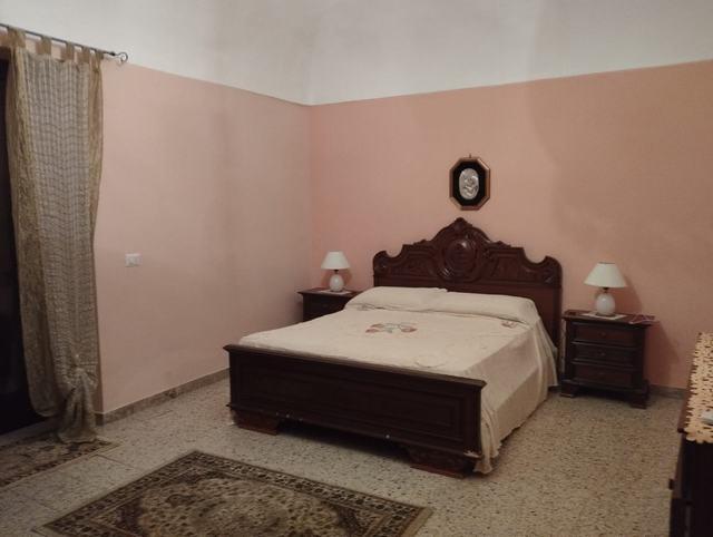 Image No.9-2 Bed Townhouse for sale