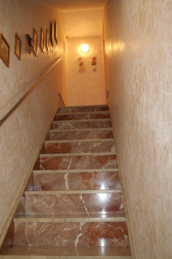 Image No.6-2 Bed Townhouse for sale