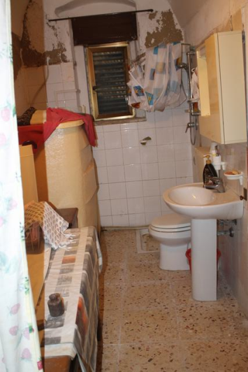 Image No.17-2 Bed Townhouse for sale