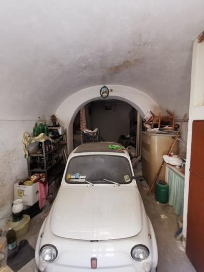 Image No.12-2 Bed Townhouse for sale