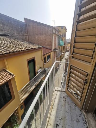 Image No.21-2 Bed Townhouse for sale