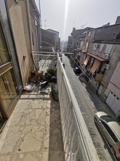 Image No.31-2 Bed Townhouse for sale