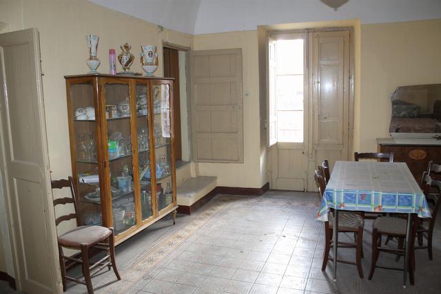 Image No.10-2 Bed Townhouse for sale