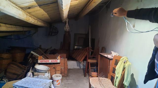 Image No.16-2 Bed Townhouse for sale