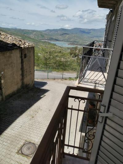 Image No.1-2 Bed Townhouse for sale