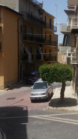 Image No.20-2 Bed Townhouse for sale