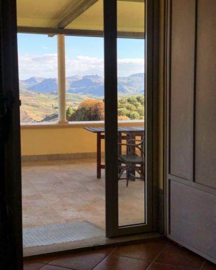 Image No.2-Maison / Villa de 1 chambre à vendre à Cianciana