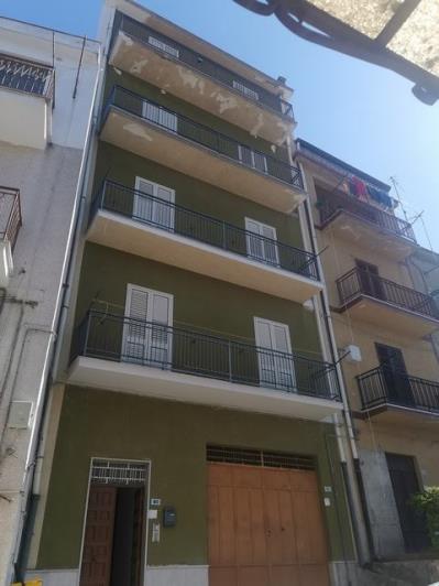 Image No.2-3 Bed Townhouse for sale