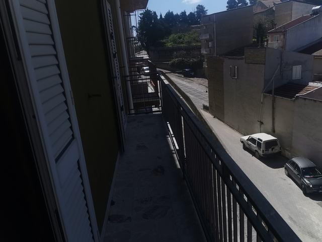 Image No.15-3 Bed Townhouse for sale